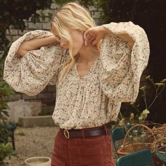 Doen Tops - NWT Doen silk savona top in cream salt claude paisley